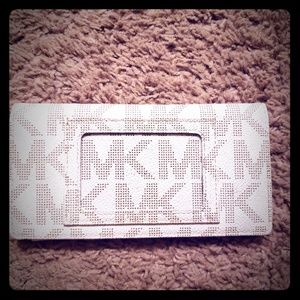 Micheal kors wallet